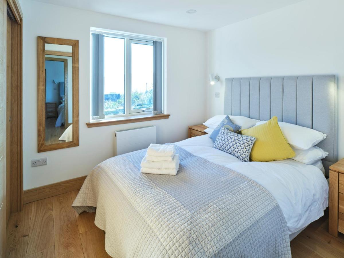 White Watch Apartment Lochaline Luaran gambar
