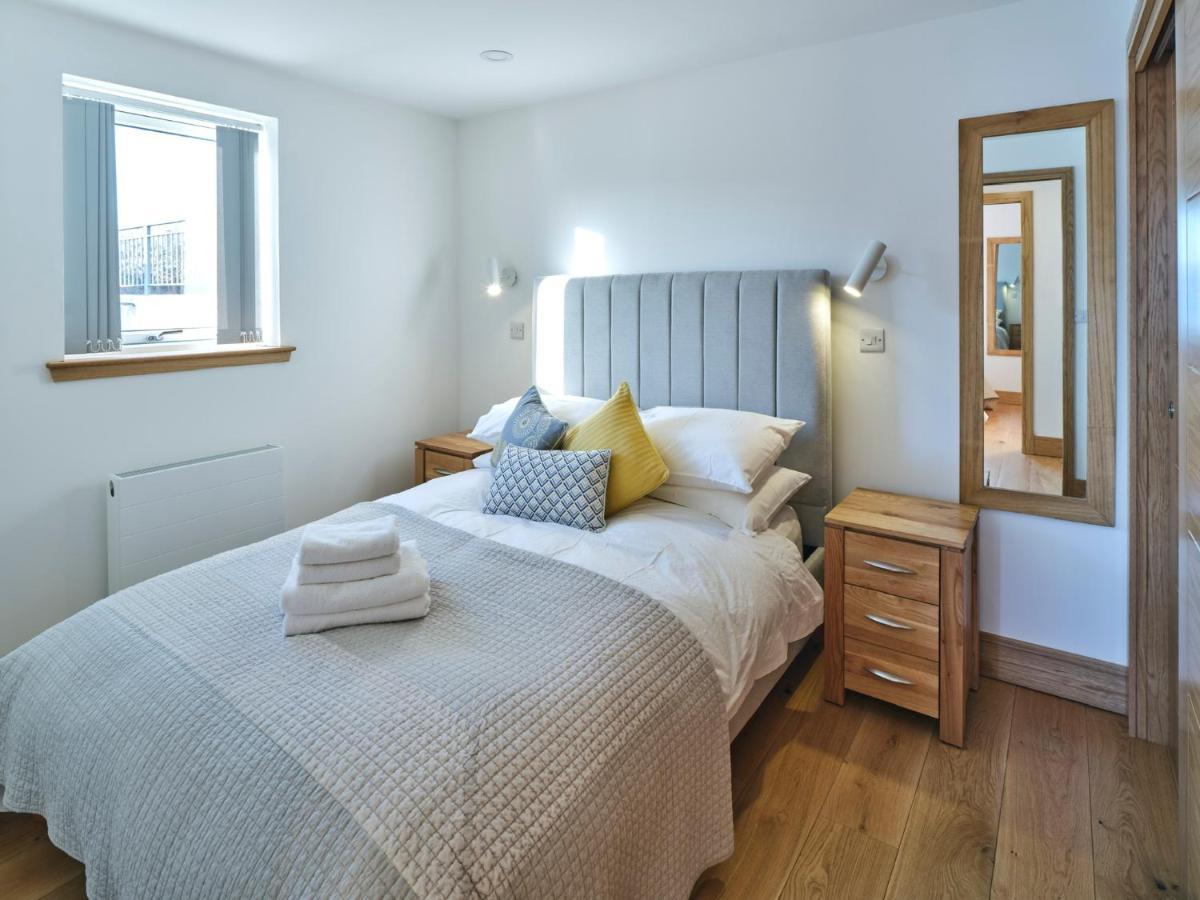 White Watch Apartment Lochaline Luaran gambar