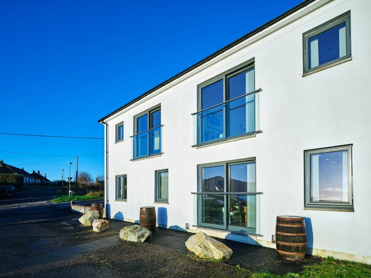 White Watch Apartment Lochaline Luaran gambar